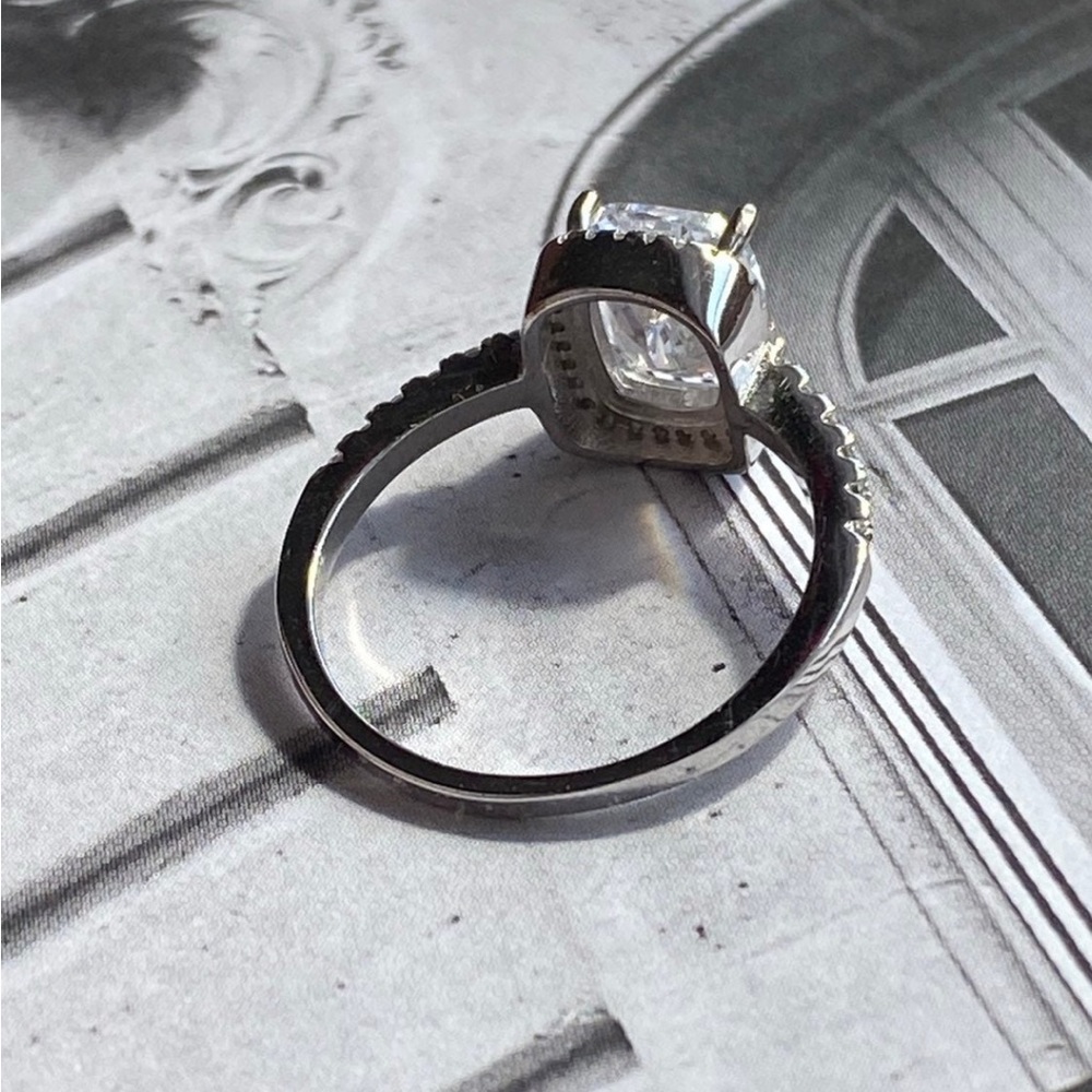 Sterling Silver Ring with cubic zircon stones 💫🩵💍 - Picture 4 of 5